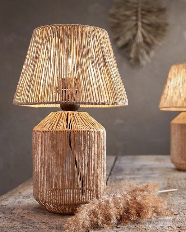 Table lamp